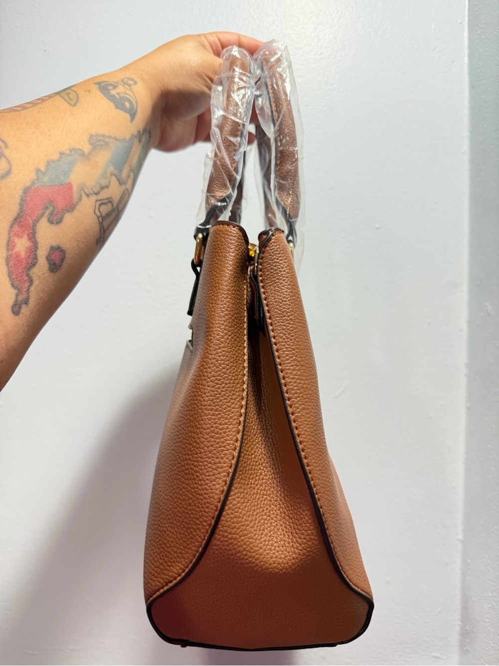 Women's Tan Structured Handbag - Classic Tote - Picture 4 of 5